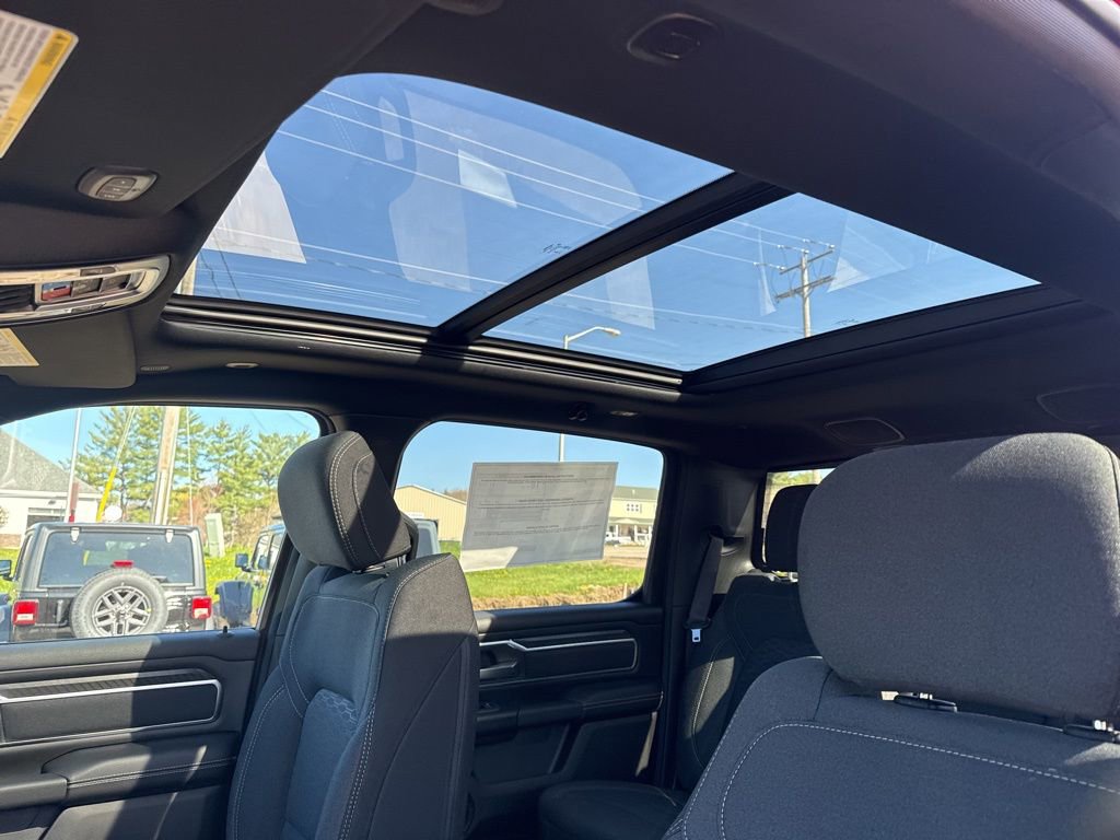 New 2026 RAM 1500 4x4 Crew Cab image 18