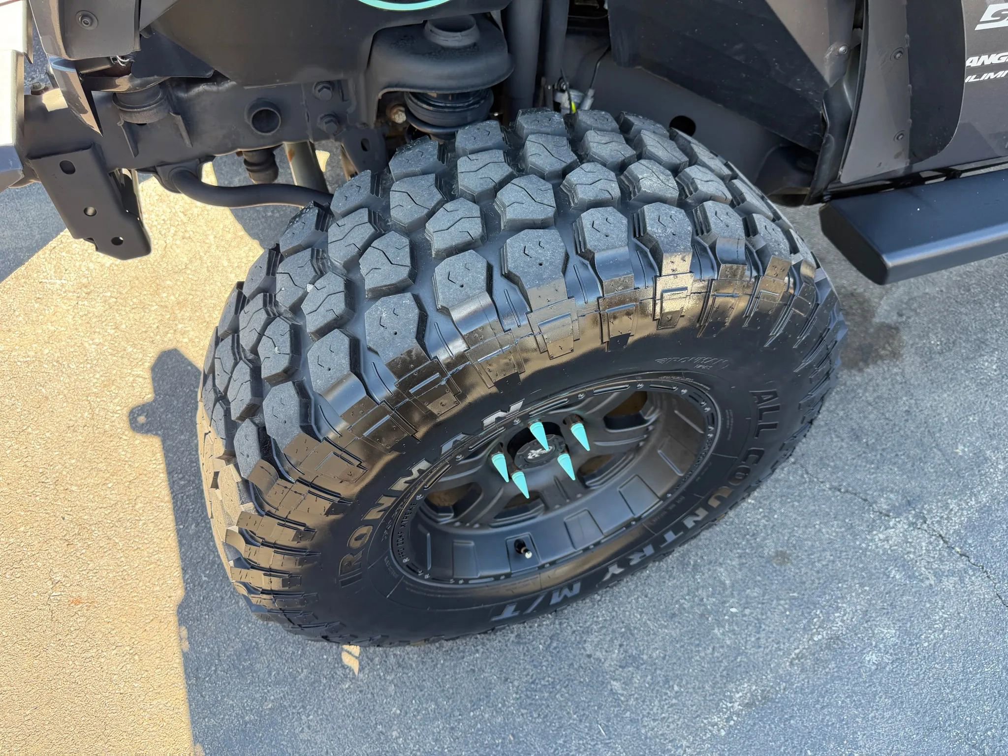 Used 2018 Jeep Wrangler Unlimited Sport S image 39