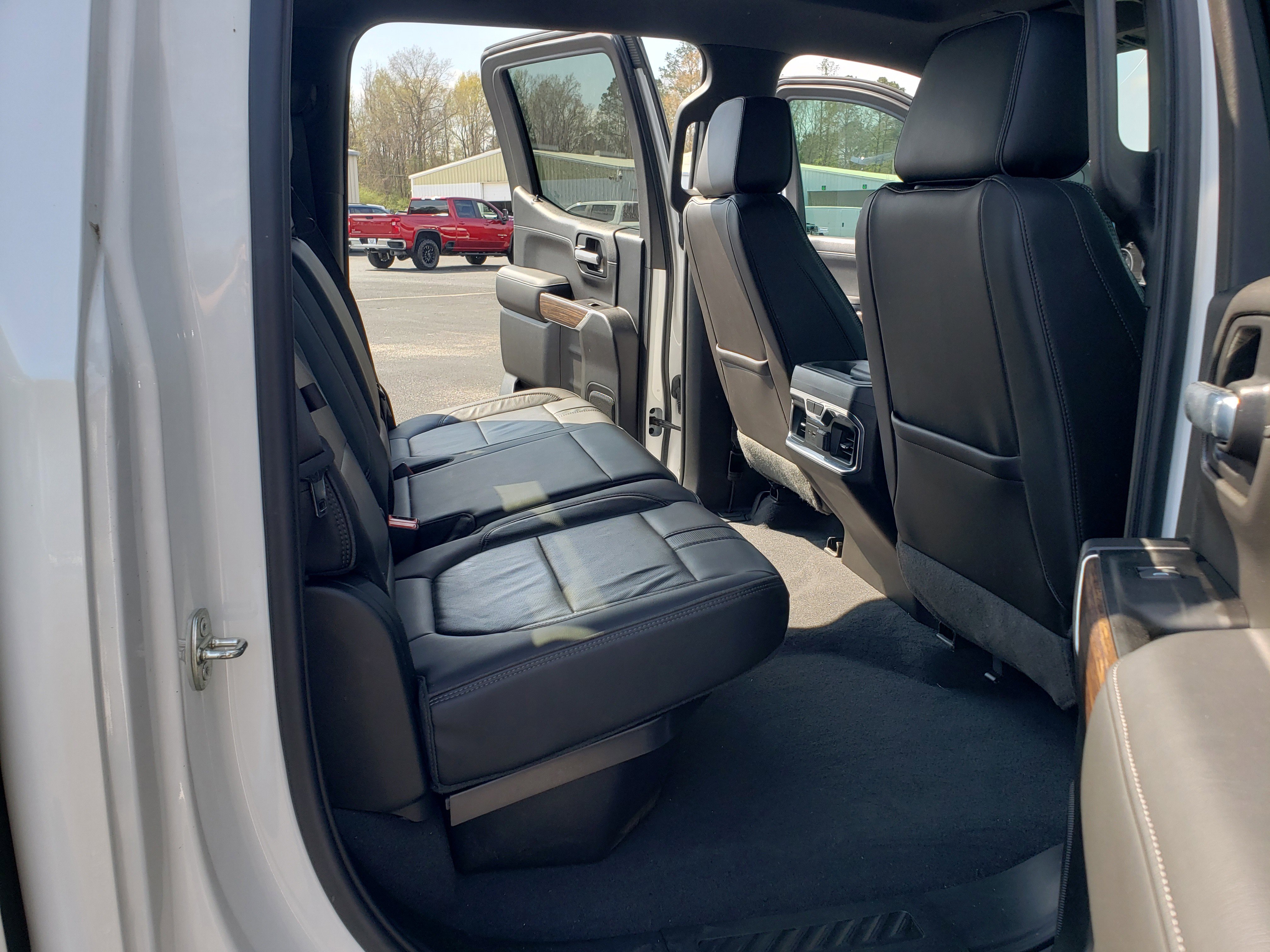 Used 2019 Chevrolet Silverado 1500 High Country w/ Technology Package image 30