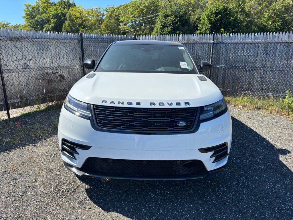 New 2026 Land Rover Range Rover Velar Dynamic SE image 2