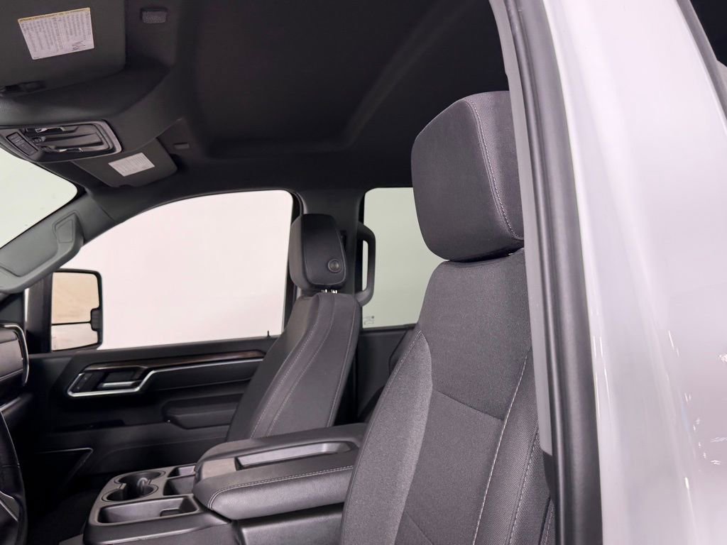 Used 2025 Chevrolet Silverado 2500 LT w/ Convenience Package image 23