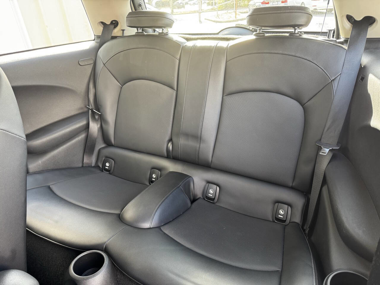 Used 2016 MINI Cooper 2-Door Hardtop image 8