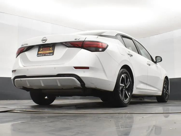 Used 2024 Nissan Sentra SV FWD image 13