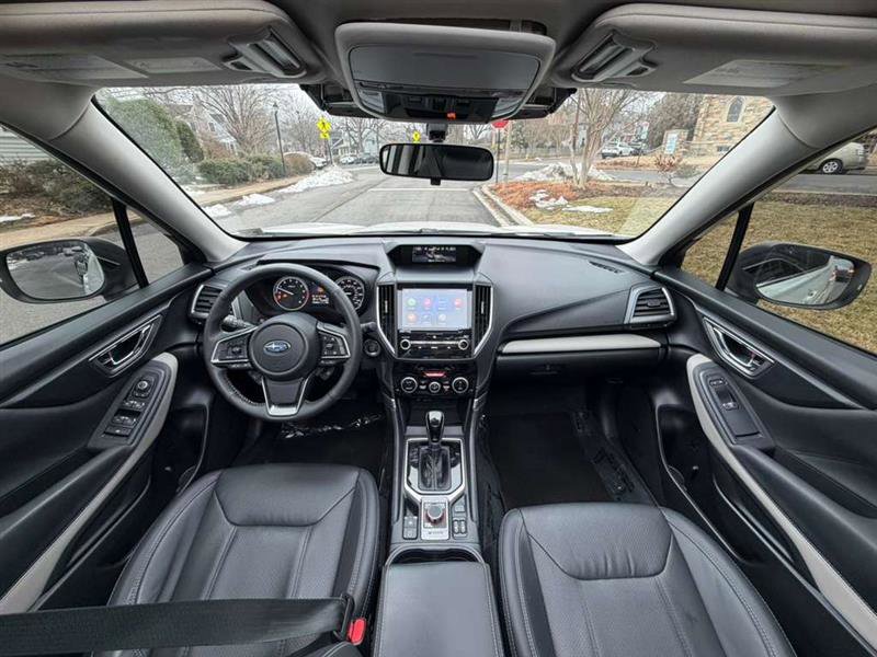 Used 2023 Subaru Forester Limited image 32