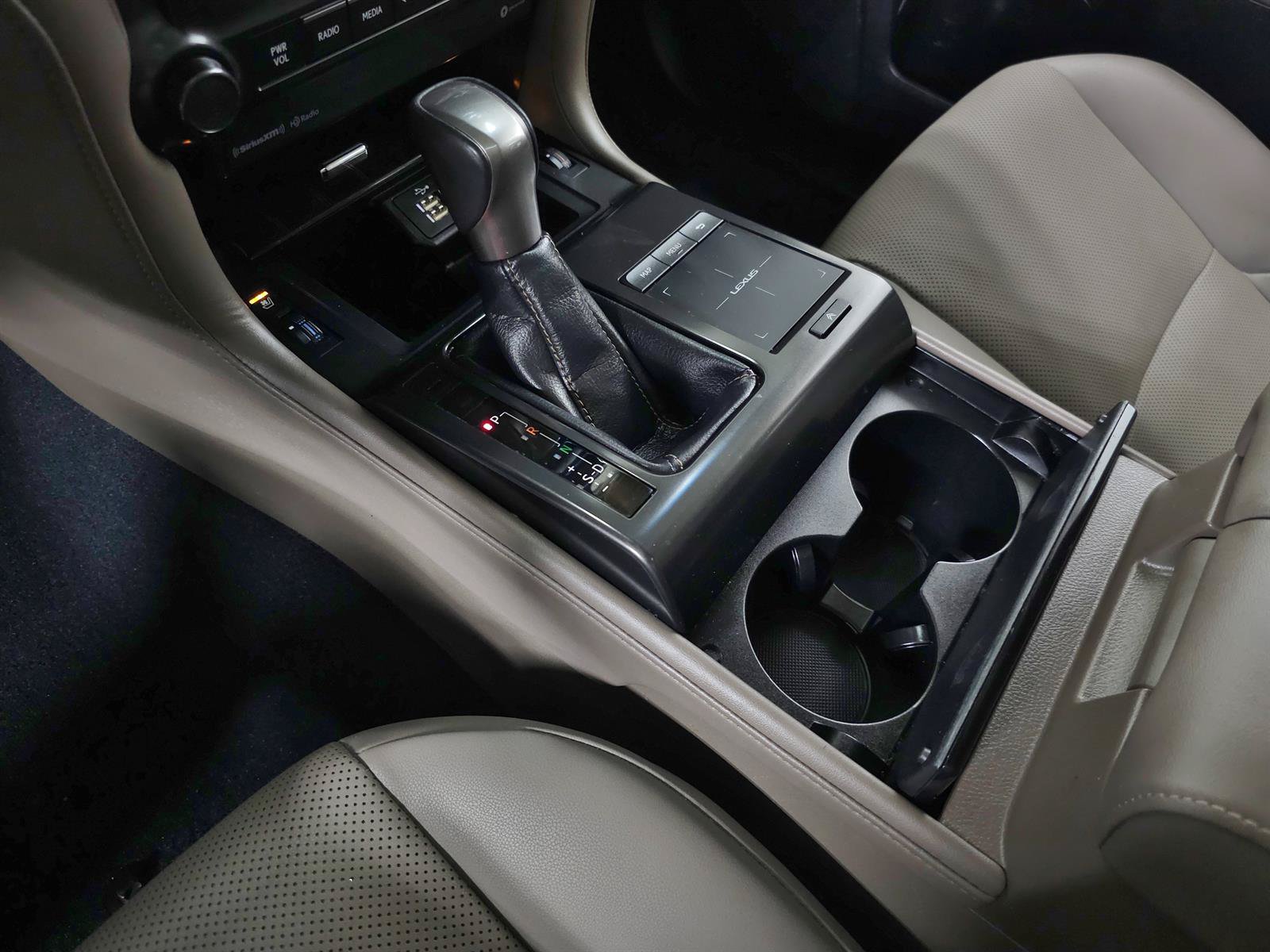 Certified 2023 Lexus GX 460 Premium w/ Premium Package AWD/4WD image 29