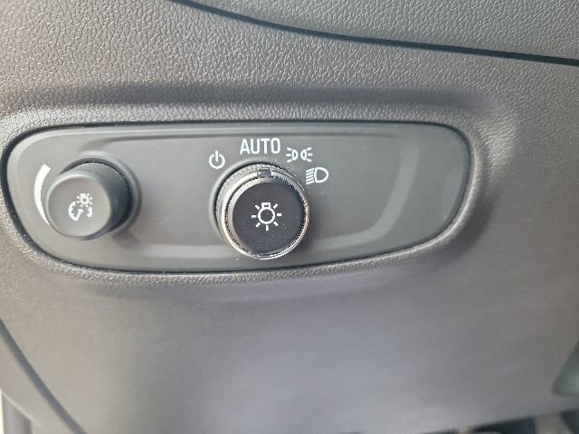 Used 2023 Chevrolet Equinox LT AWD/4WD image 34
