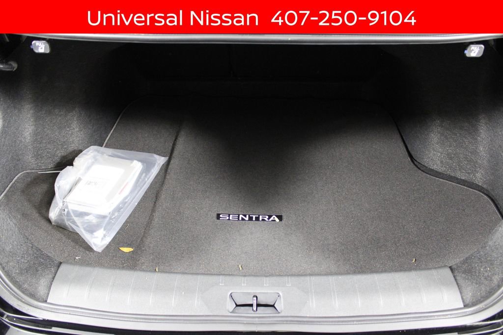 New 2026 Nissan Sentra SR w/ Floor Mat Package FWD image 13