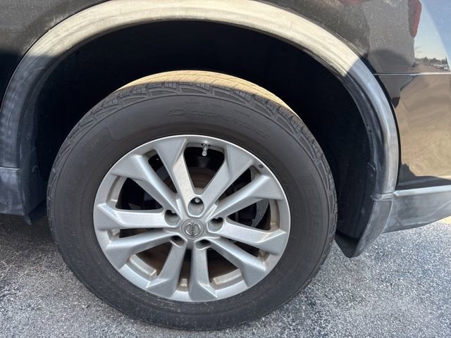 Used 2016 Nissan Rogue SV FWD image 11