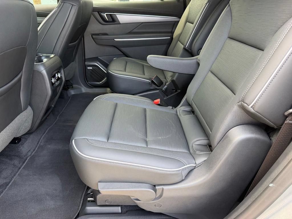 Used 2025 Buick Enclave Sport Touring FWD image 9