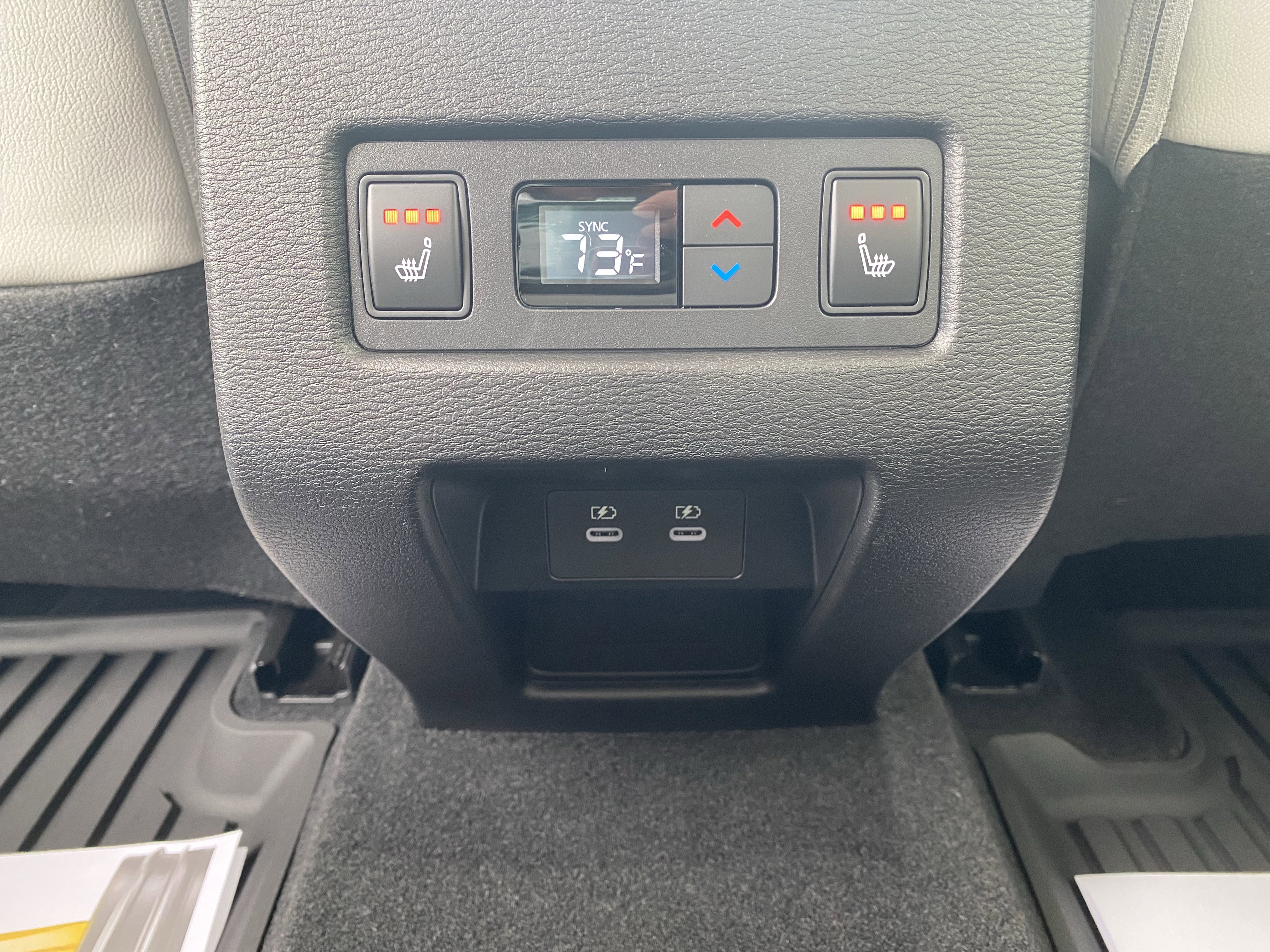 New 2026 Mitsubishi Outlander SEL image 21