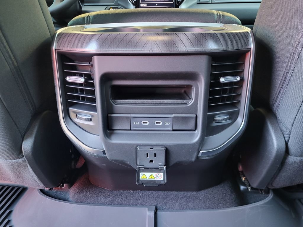 New 2026 RAM 1500 4x4 Crew Cab image 35