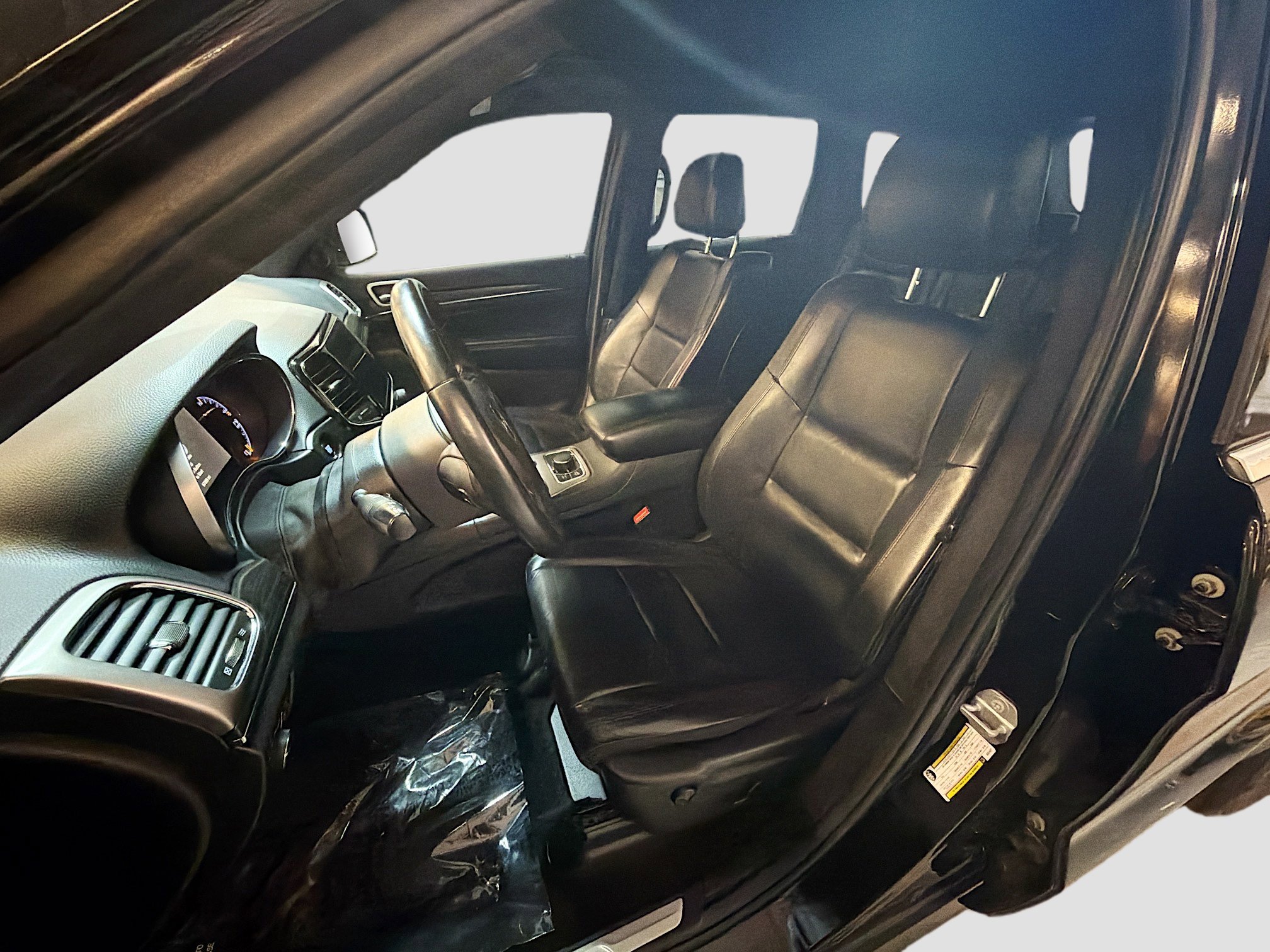 Used 2019 Jeep Grand Cherokee Limited image 13