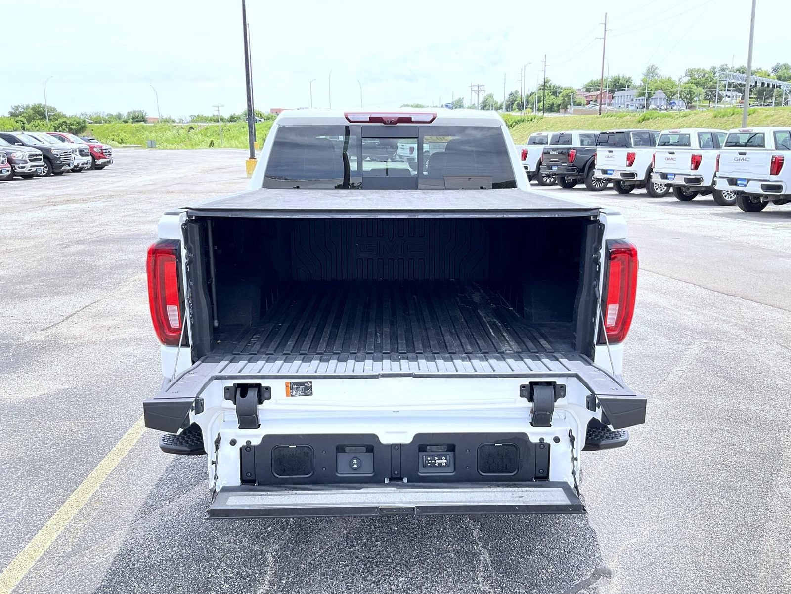 Certified 2024 GMC Sierra 1500 Denali Ultimate AWD/4WD image 22