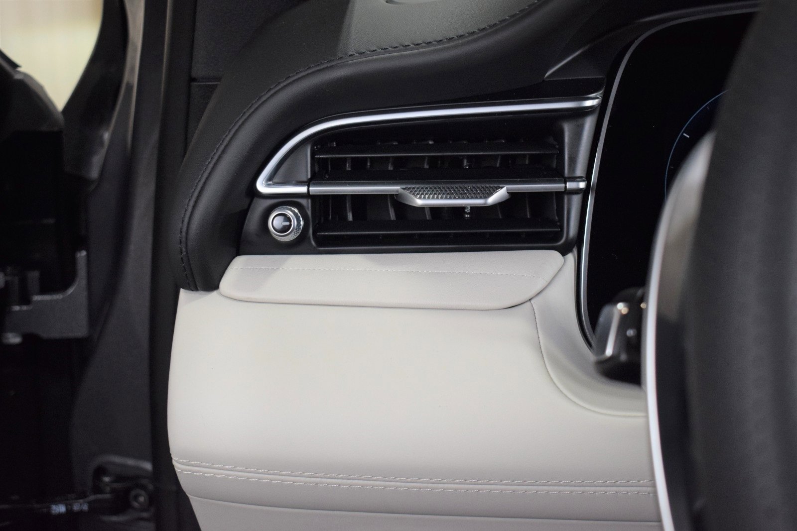 New 2024 Maserati Grecale Modena image 30