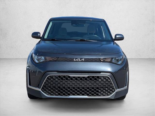Used 2023 Kia Soul LX FWD image 2