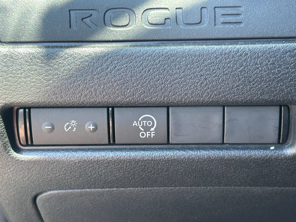 Used 2024 Nissan Rogue S AWD/4WD image 24