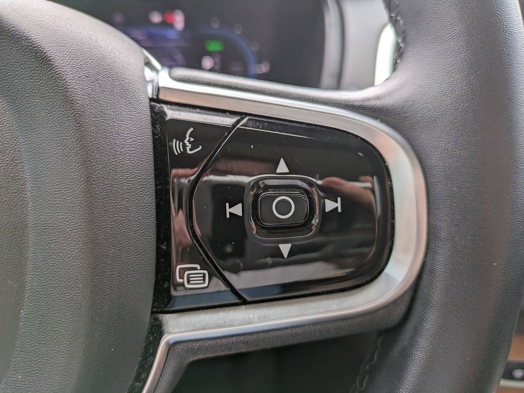 Certified 2023 Volvo XC90 T8 Plus w/ Protection Package Premier image 26