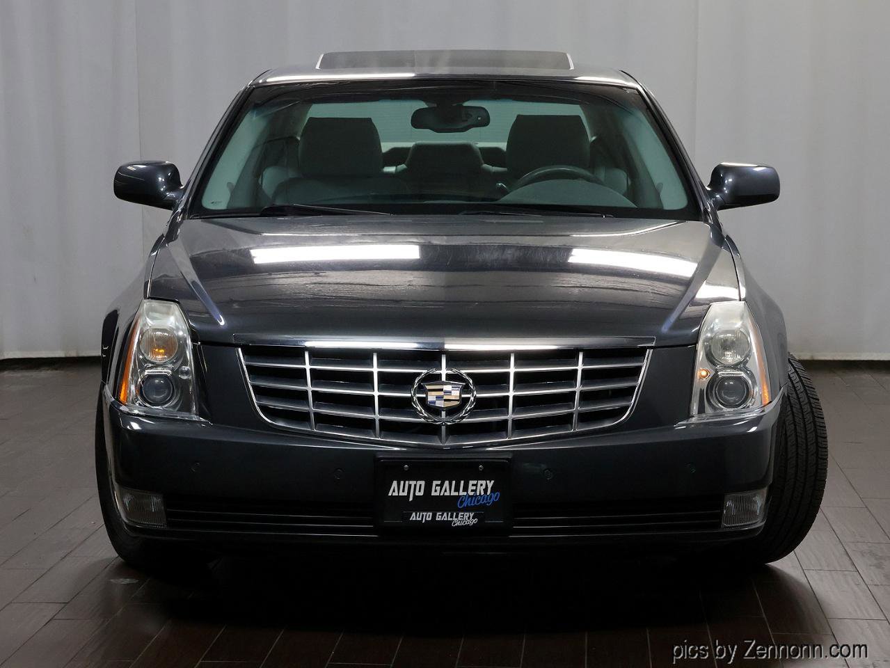 Used 2011 Cadillac DTS Luxury FWD image 4