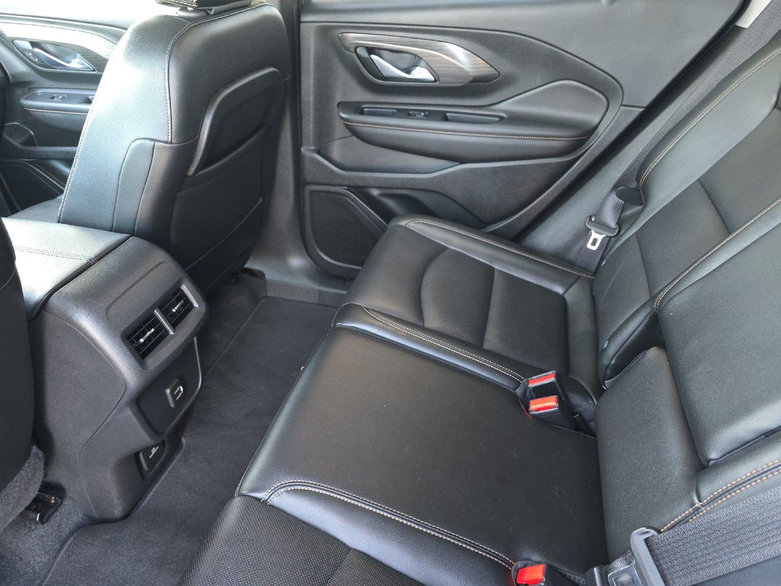 Used 2020 GMC Terrain SLT AWD/4WD image 12