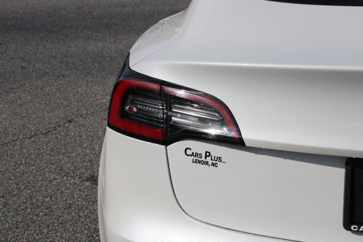 Used 2021 Tesla Model 3 Standard Range Plus image 6