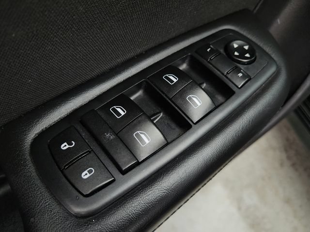 Used 2016 Chrysler 200 Limited w/ Anniversary Edition FWD image 19