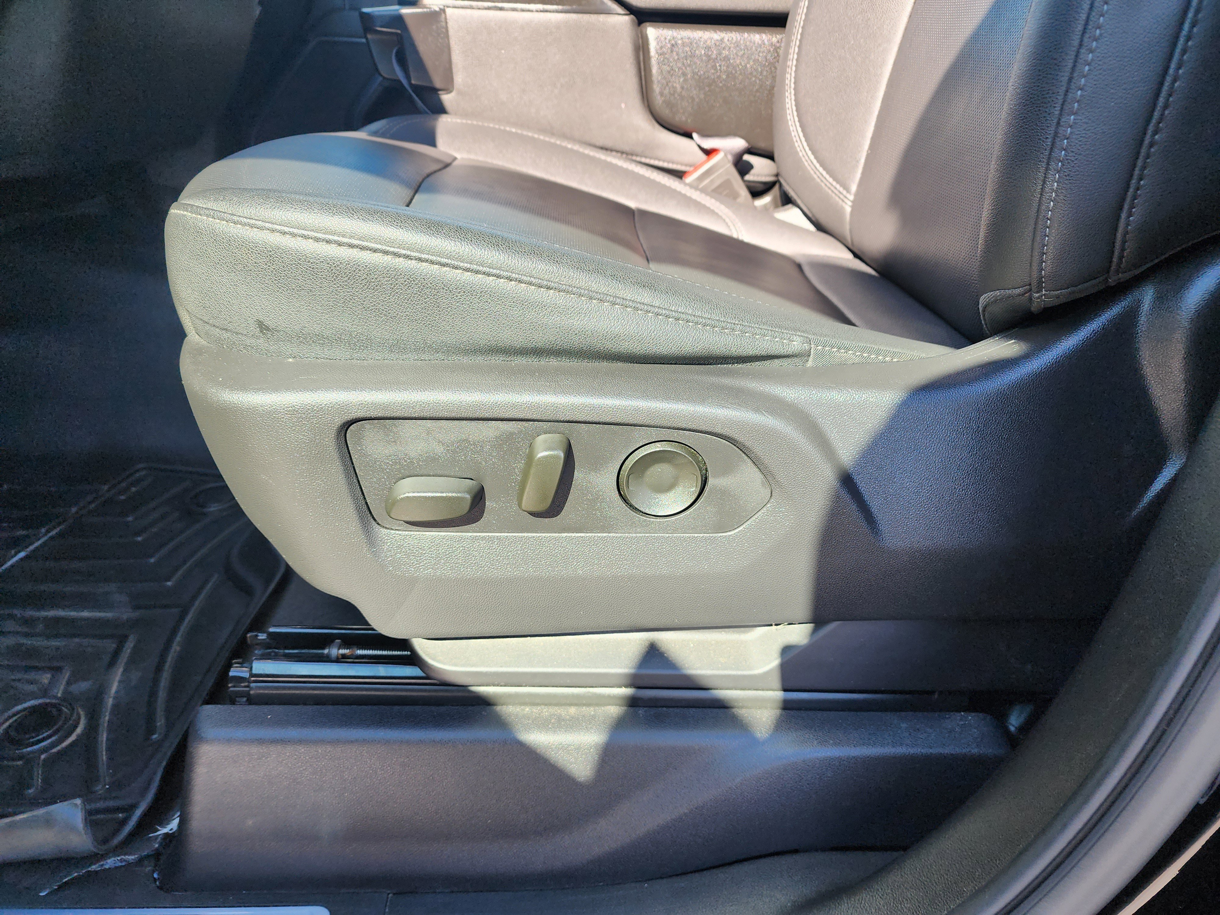 Used 2024 GMC Sierra 1500 SLT image 26