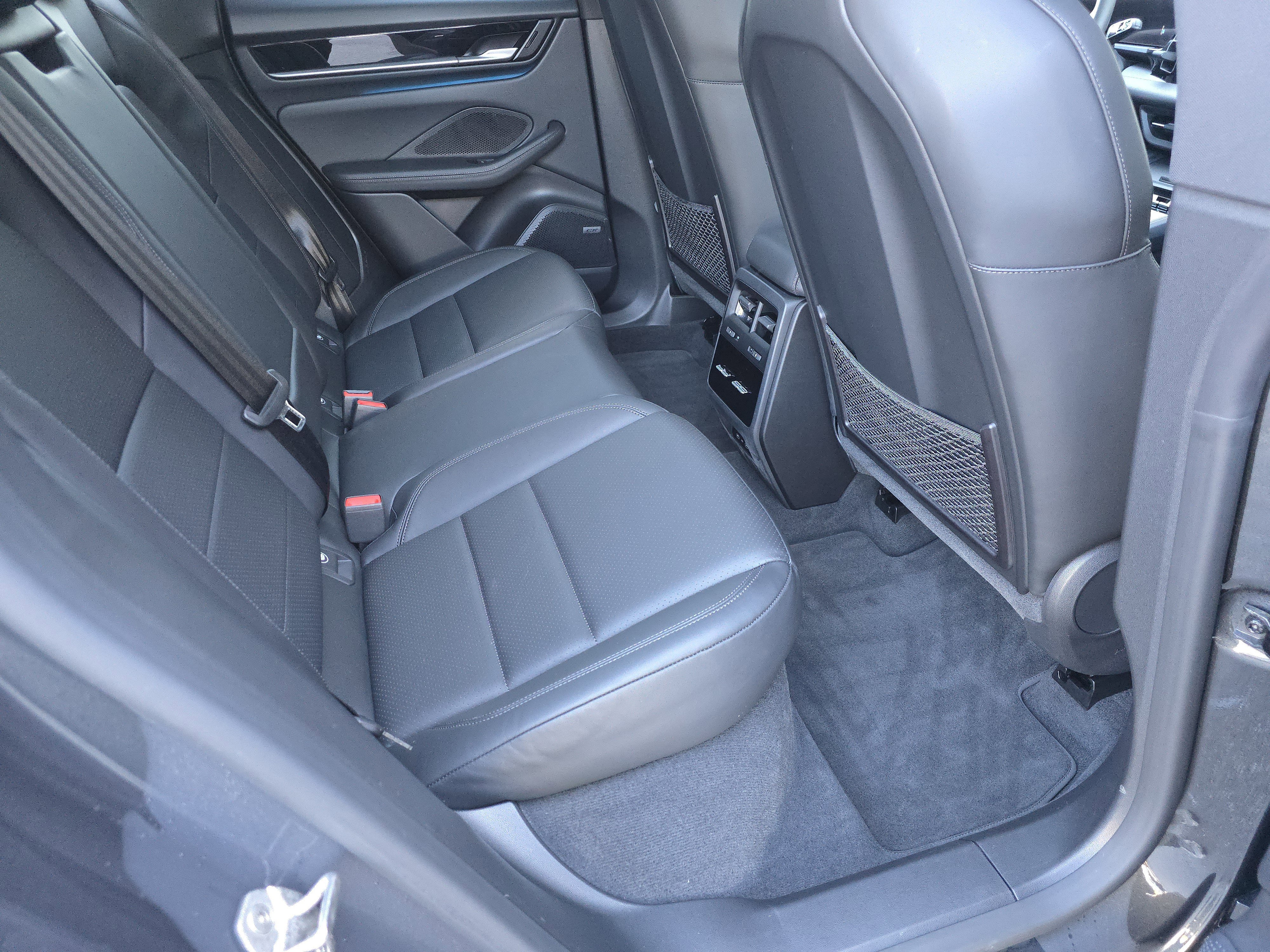 Certified 2024 Porsche Macan 4 Electric image 14