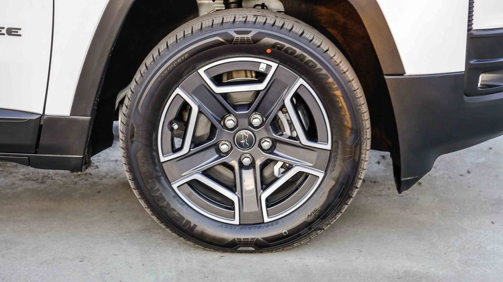 New 2026 Jeep Cherokee Limited AWD/4WD image 11