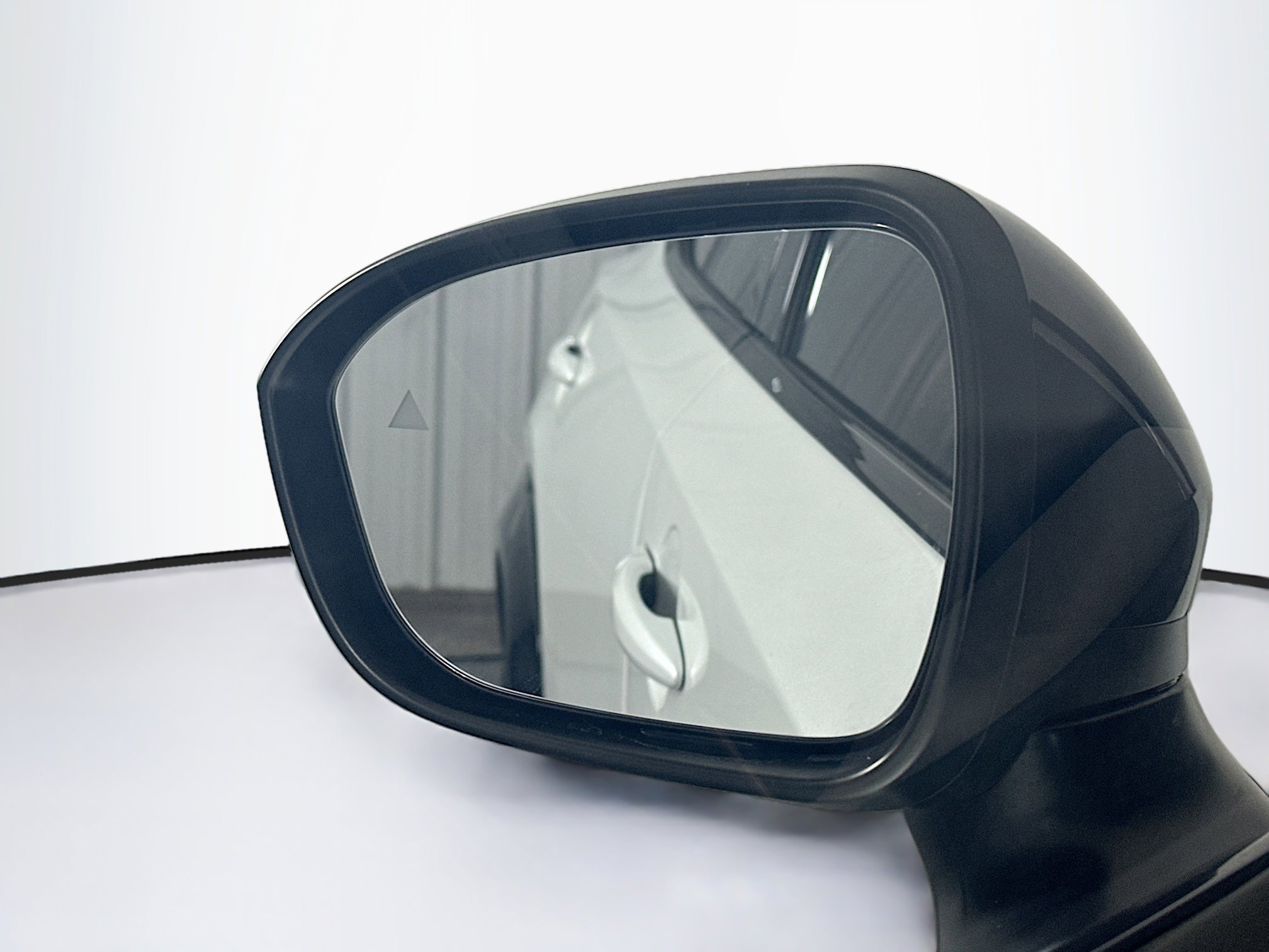 Used 2023 Nissan Ariya FWD image 16
