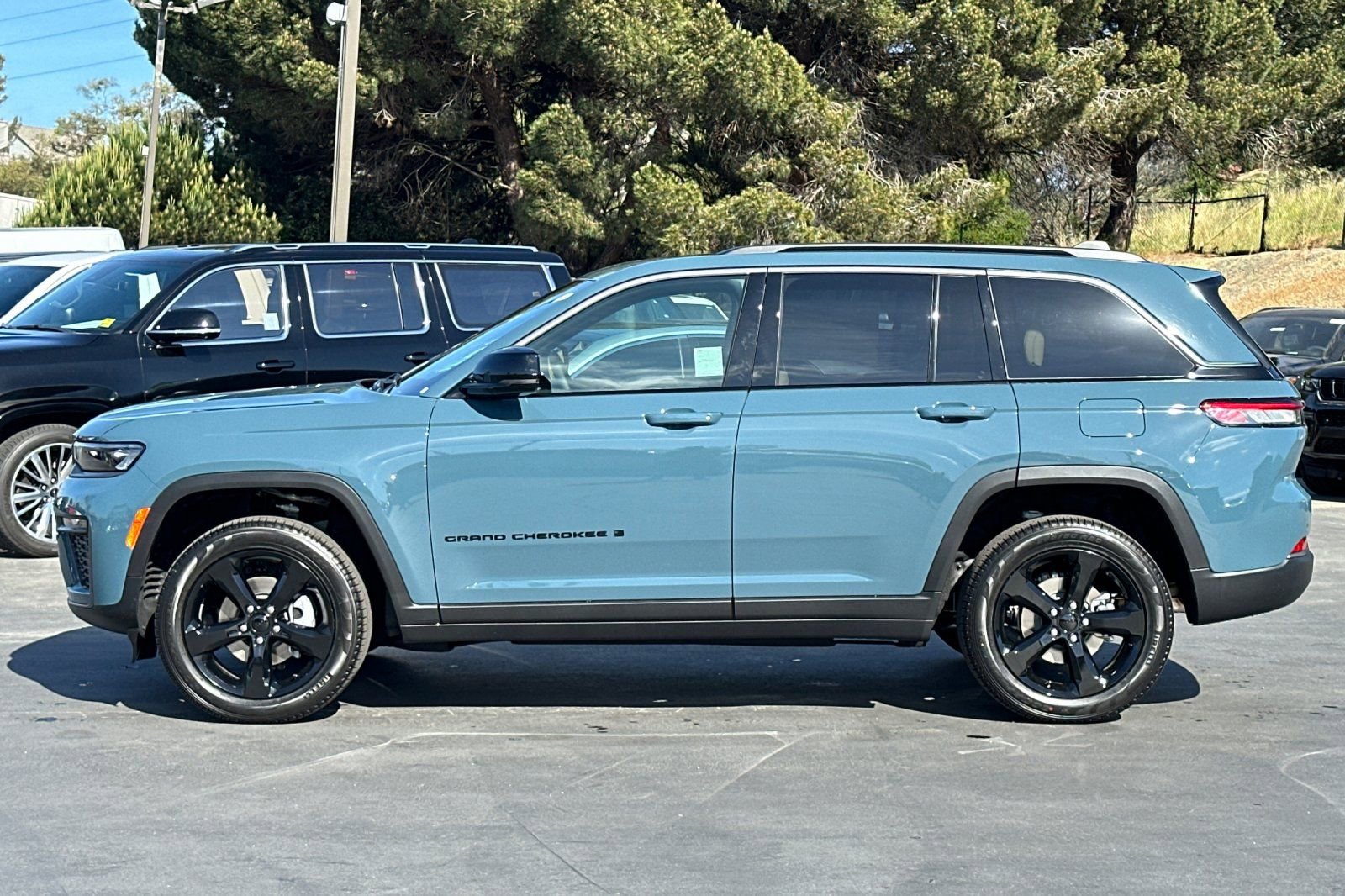 New 2026 Jeep Grand Cherokee Limited image 7