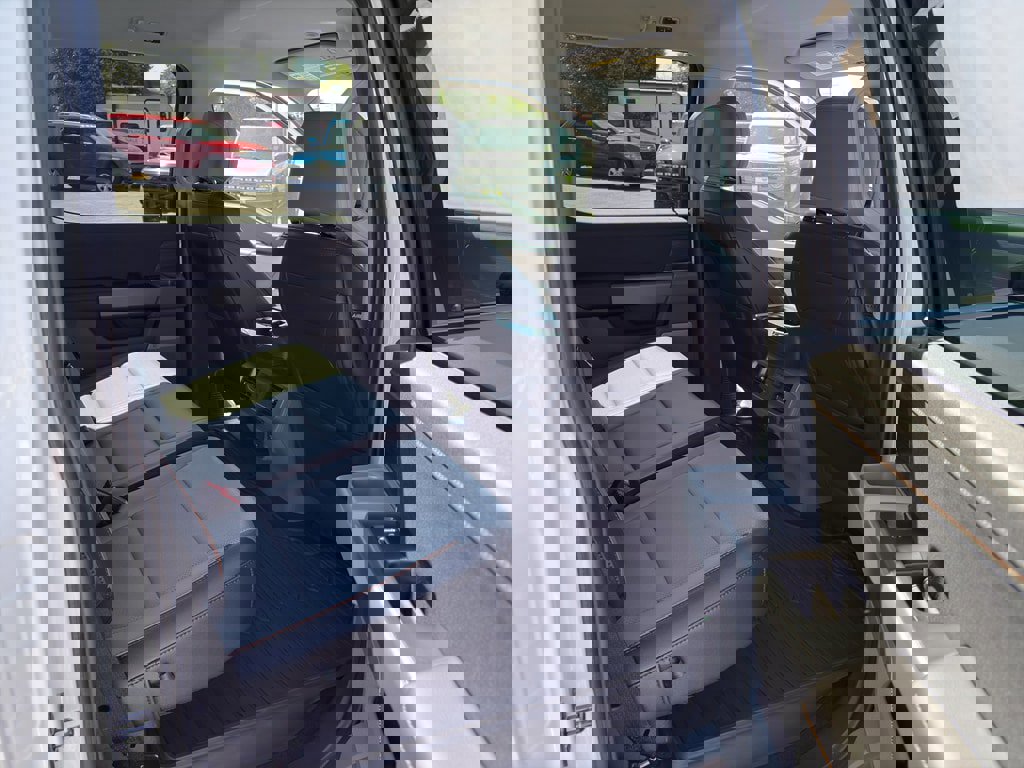 New 2025 Ford F150 Lariat w/ Equipment Group 501A Mid image 25