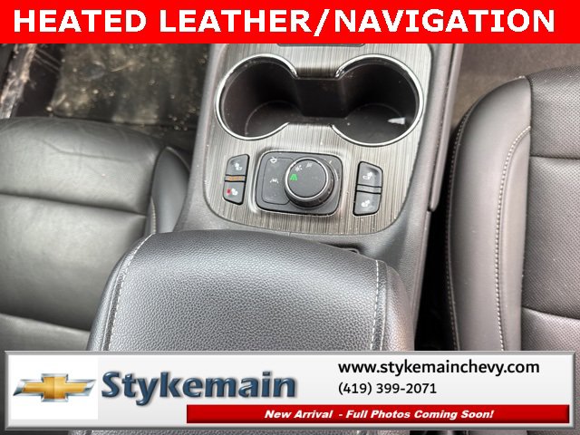 Used 2023 GMC Acadia SLT image 13