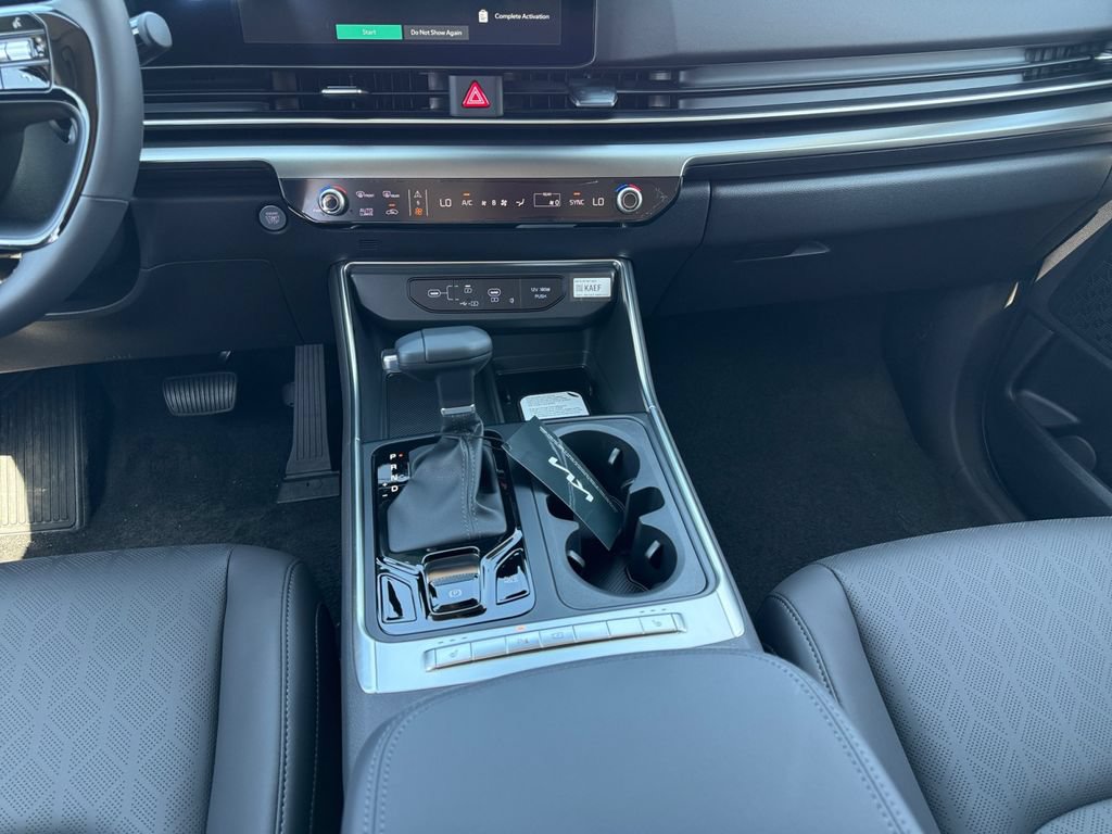 New 2027 Kia Carnival EX FWD image 11