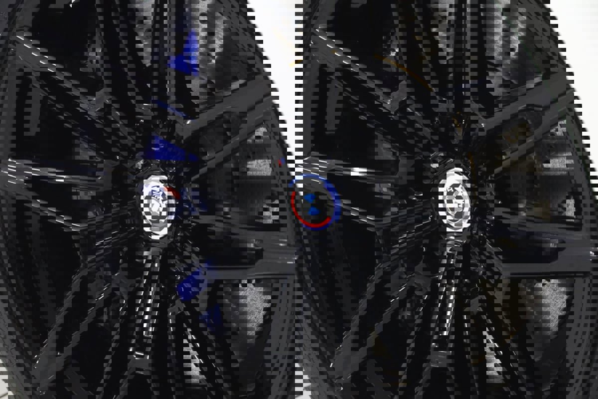 Used 2023 BMW M2 w/ Lighting Package image 18