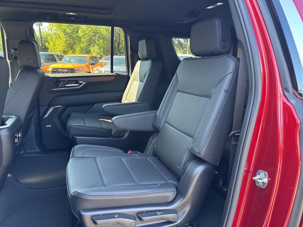 New 2025 GMC Yukon XL Denali w/ Sun & Power Step Package image 11