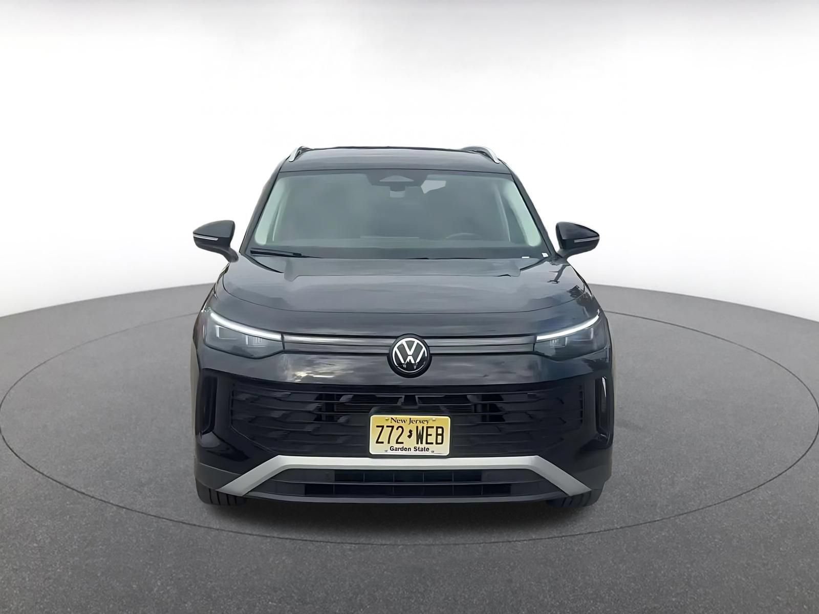 Used 2026 Volkswagen Tiguan SE AWD/4WD image 4