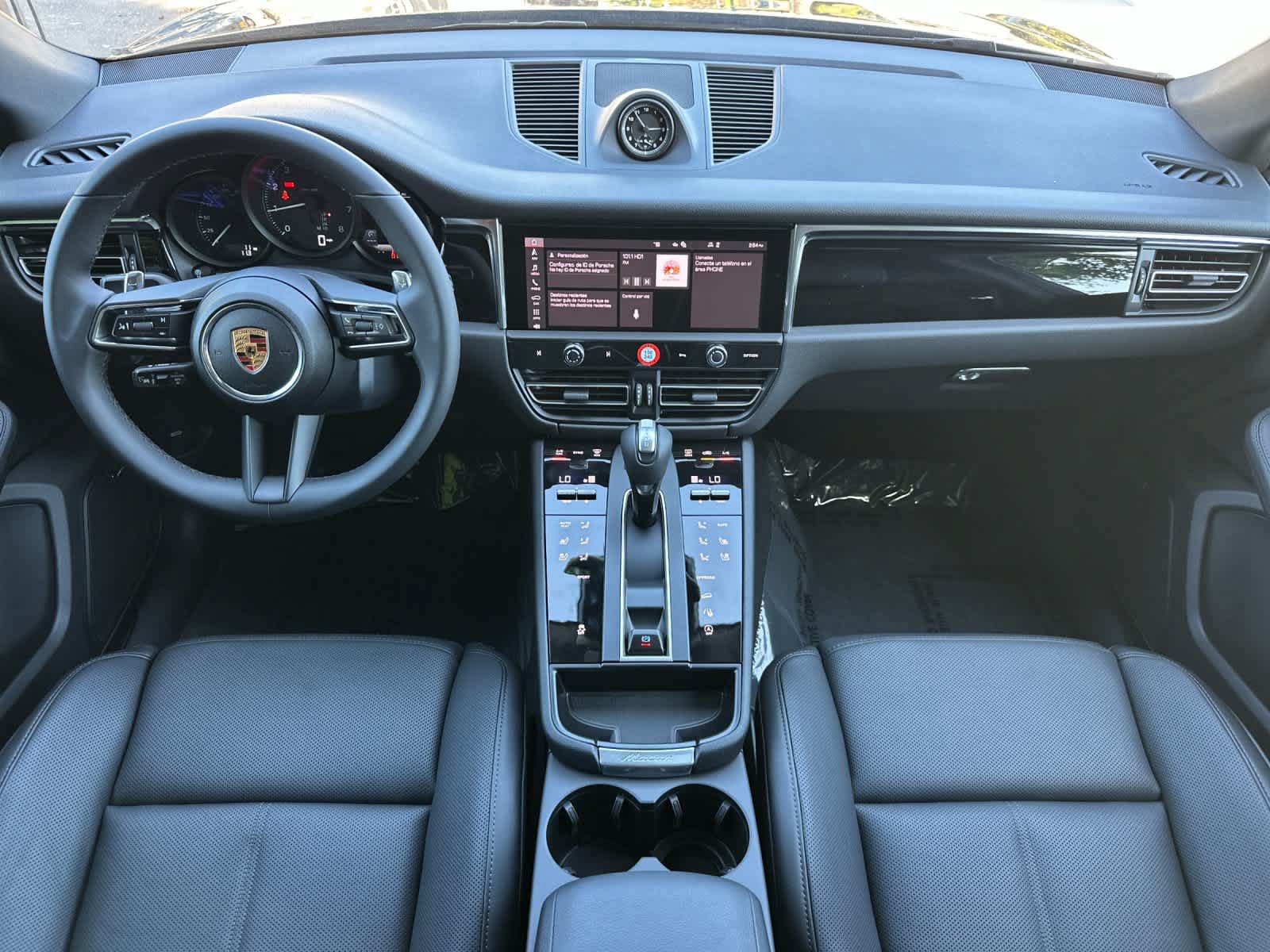 New 2026 Porsche Macan AWD/4WD image 6