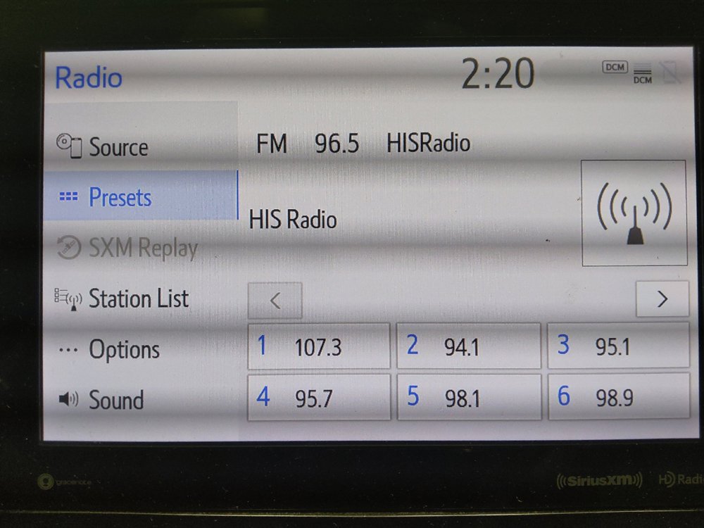 Used 2021 Toyota Camry XLE FWD image 25