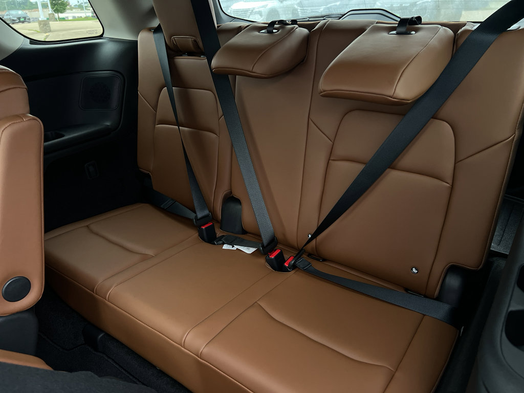 New 2025 Nissan Pathfinder Platinum image 13