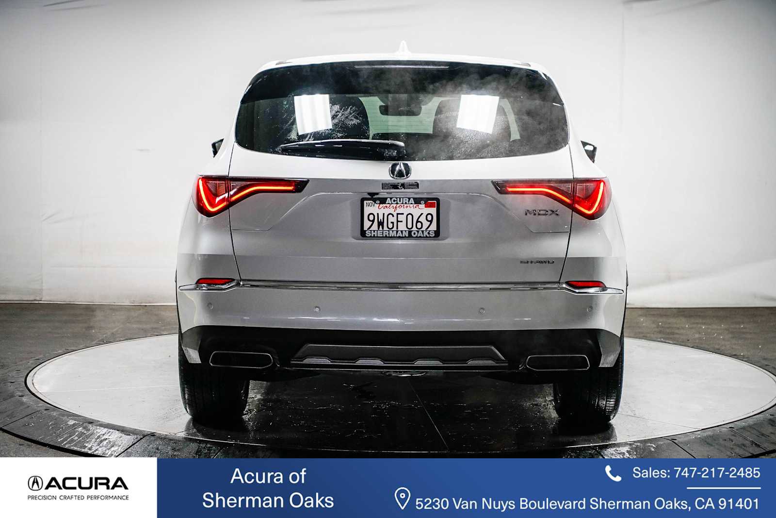 Used 2025 Acura MDX SH-AWD w/ Technology Package image 13