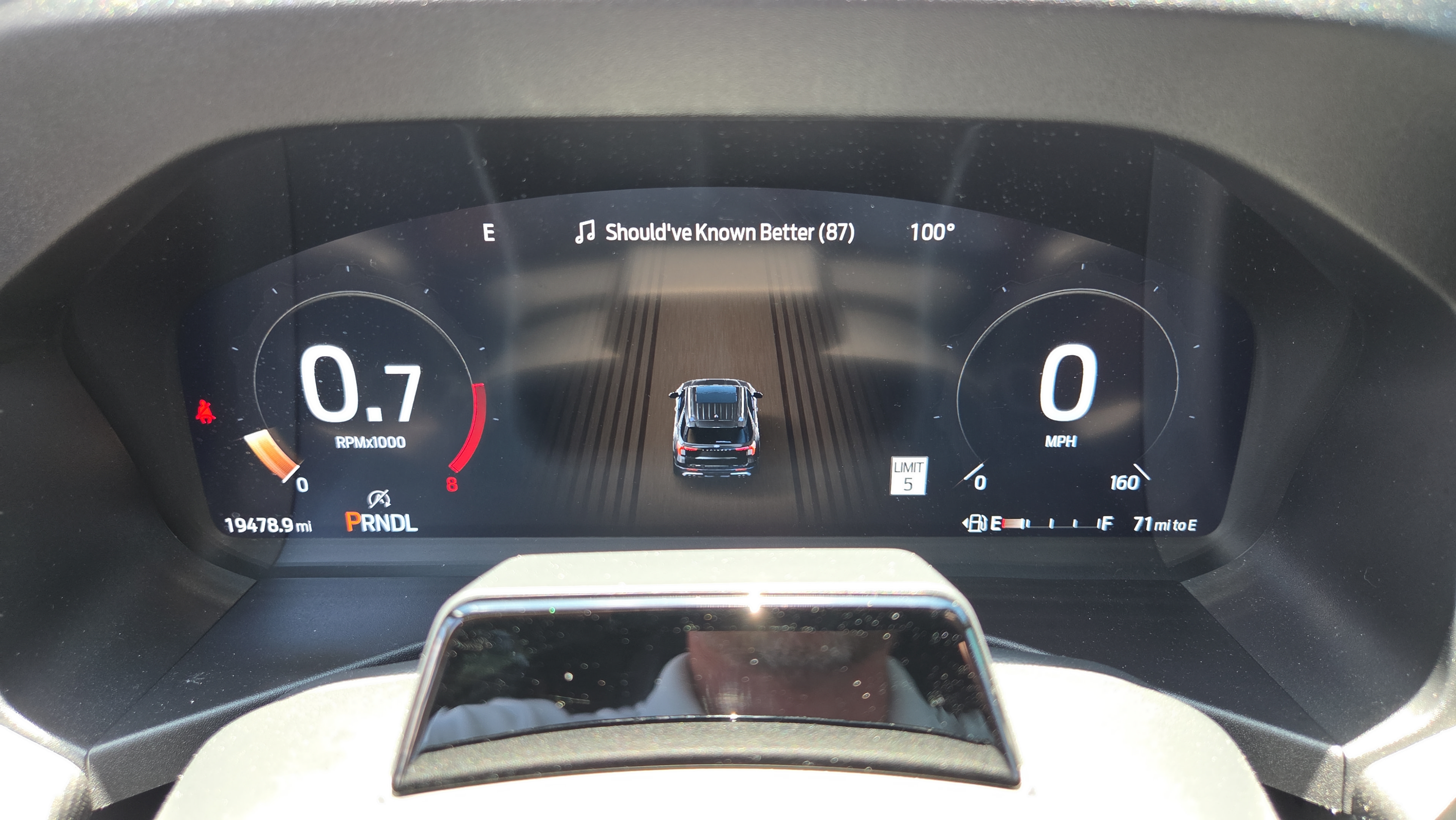 Used 2025 Ford Explorer ST-Line w/ Premium Package RWD image 28