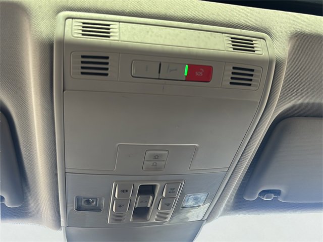 Used 2022 Volkswagen Taos SE w/ Panoramic Sunroof Package image 30