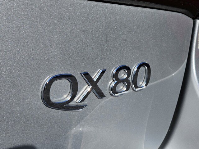 Used 2023 INFINITI QX80 Premium Select w/ All-Season Package image 32