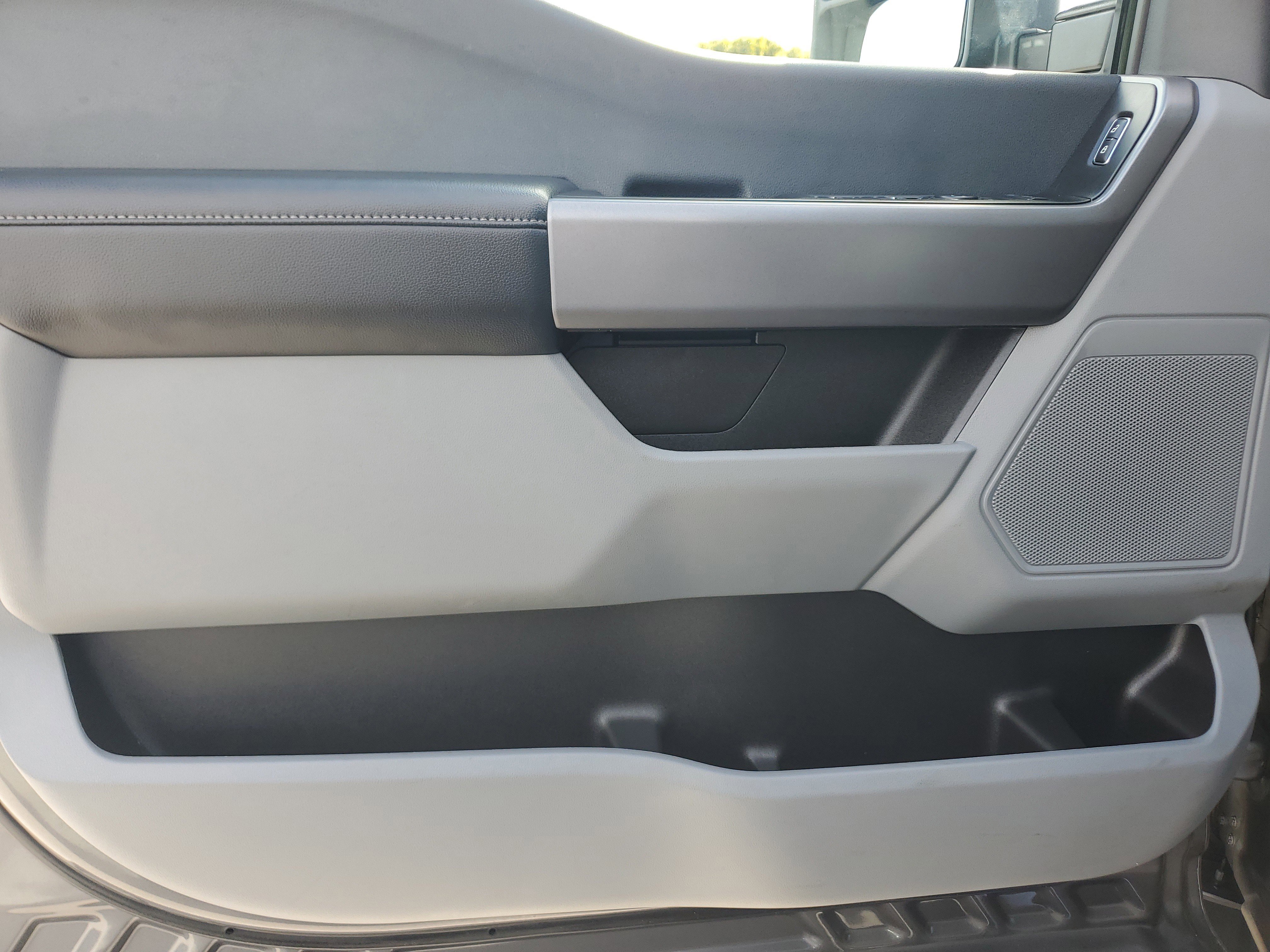 Used 2025 Ford F450 XLT w/ 360-Degree Camera Package image 25