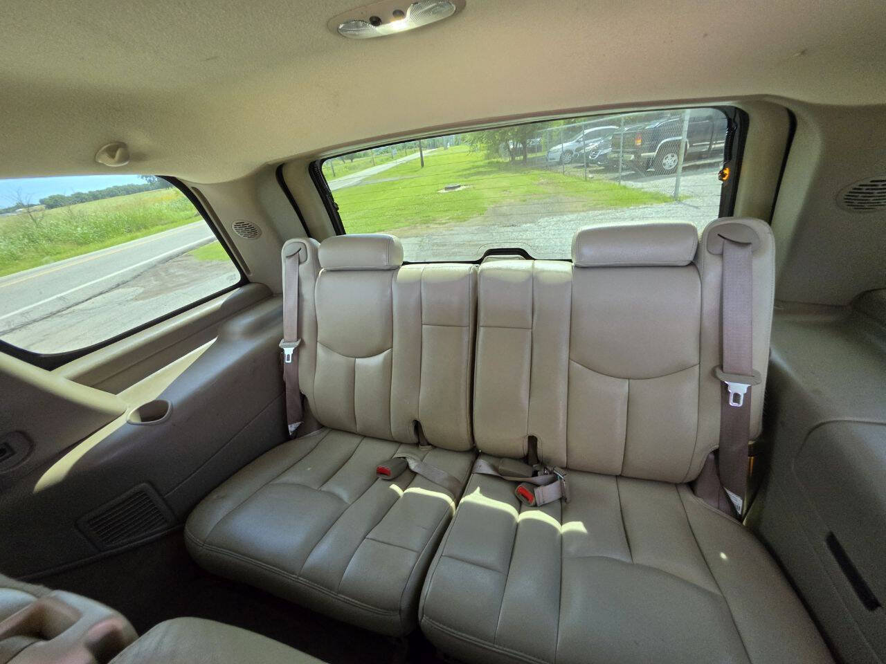 Used 2004 Chevrolet Tahoe LT w/ LT Preferred Equipment Group RWD image 5