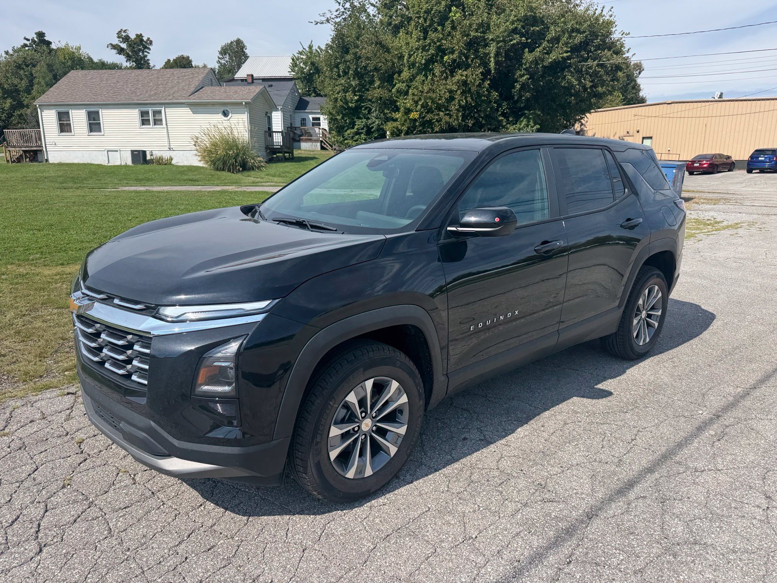 New 2027 Chevrolet Equinox LT AWD/4WD image 2
