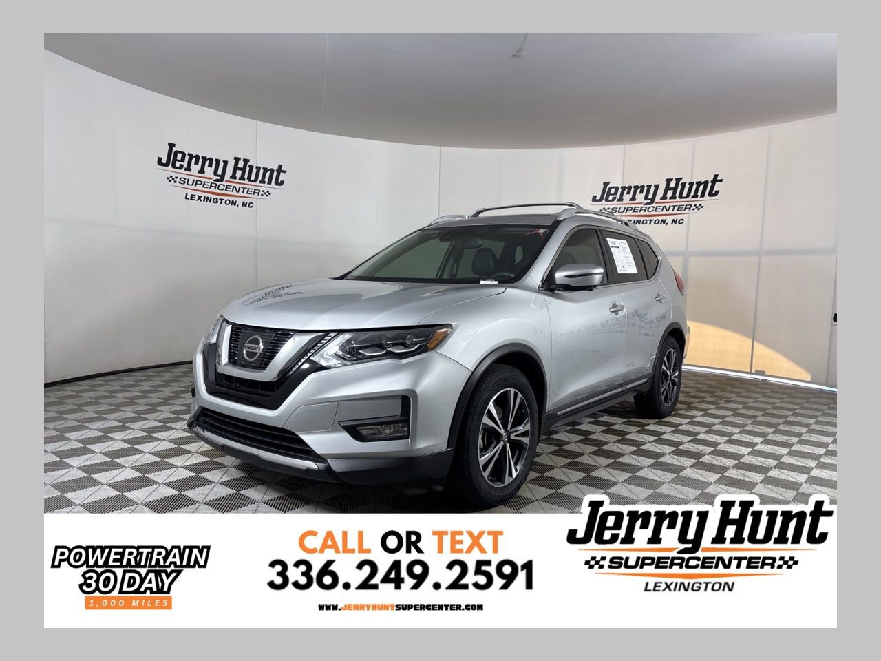 Used 2017 Nissan Rogue SL w/ SL Premium Package image 1