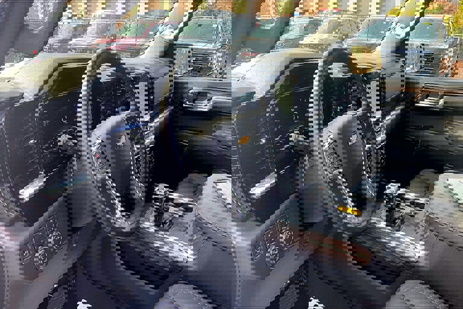 Used 2025 Chevrolet Silverado 1500 LT w/ Leather Package image 14