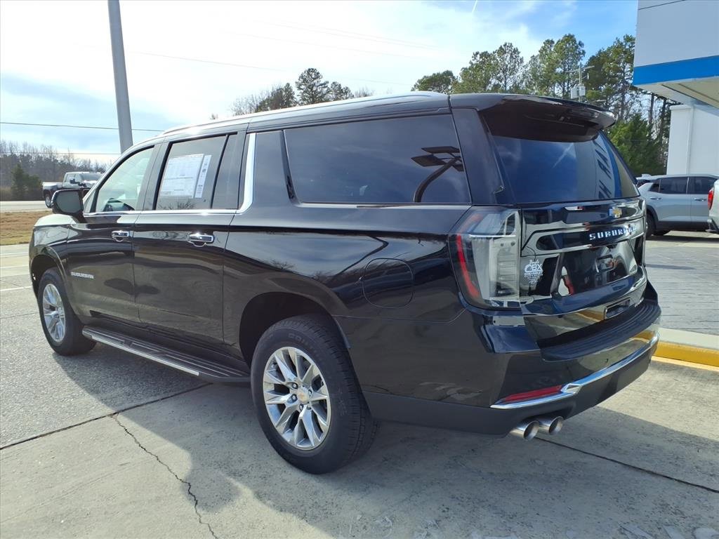 New 2026 Chevrolet Suburban Premier image 3