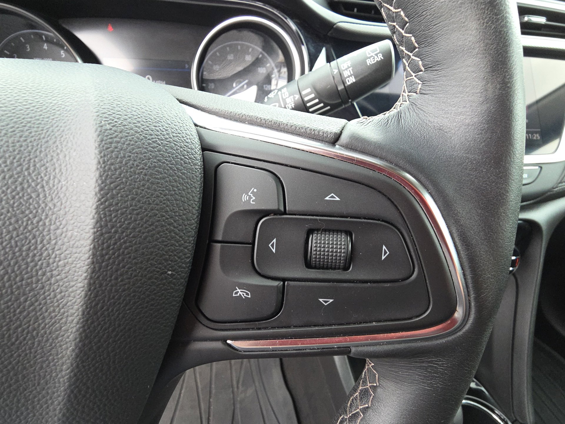 Certified 2022 Buick Encore GX Essence w/ Sport Touring Package image 19